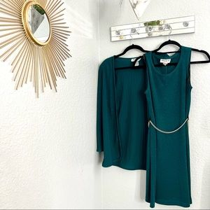 Elegant Teal Midi Dress with Chain Detail